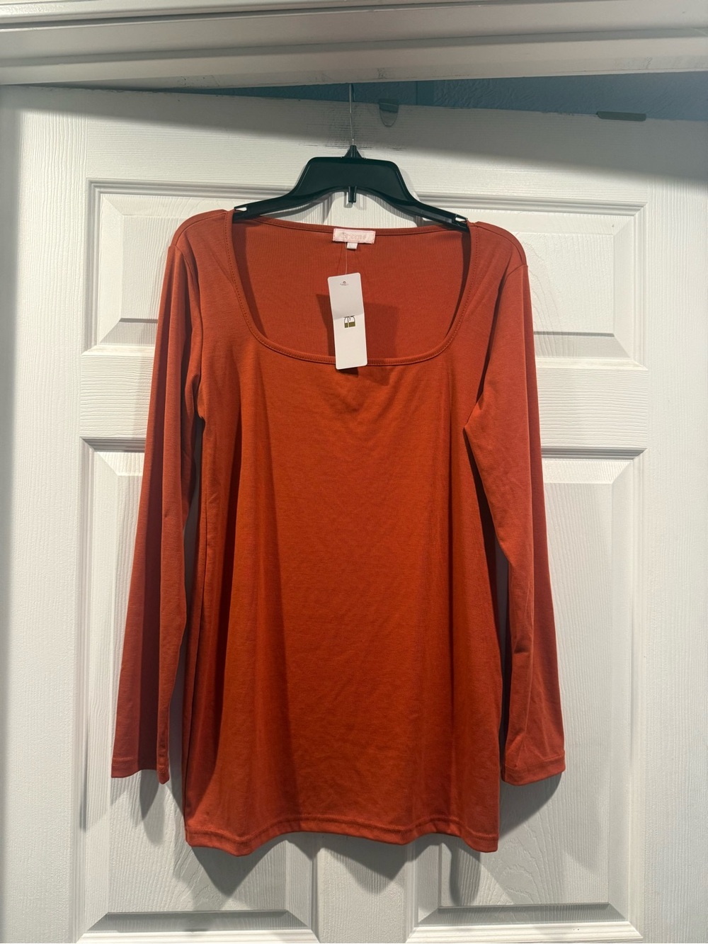 NWT Women’s Long Sleeve Square Neck Top in Rust. Size Large